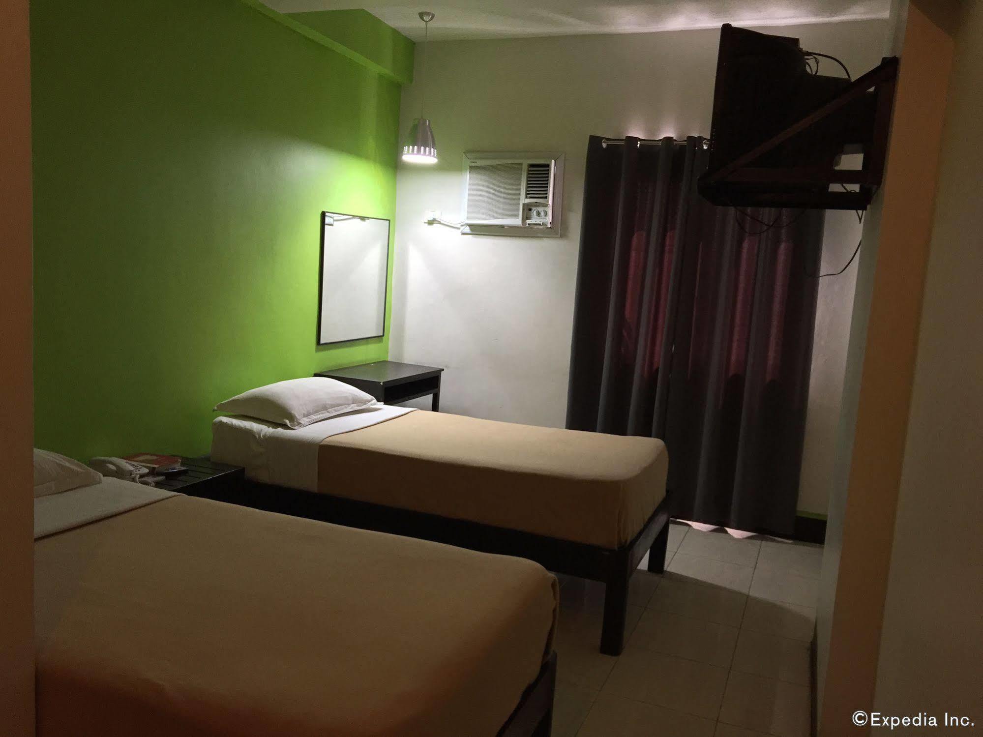 Negrense Suites Bacolod Eksteriør billede
