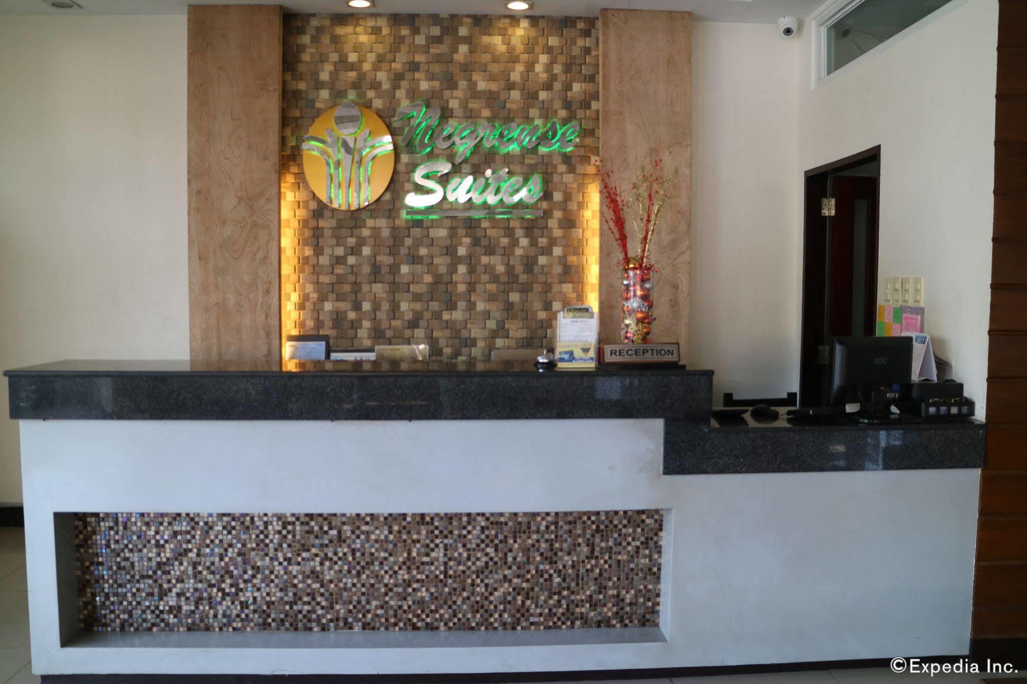 Negrense Suites Bacolod Eksteriør billede